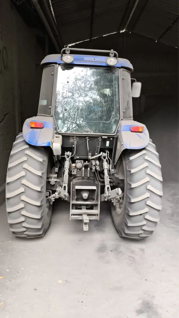 Trator New Holland  - Foto 2