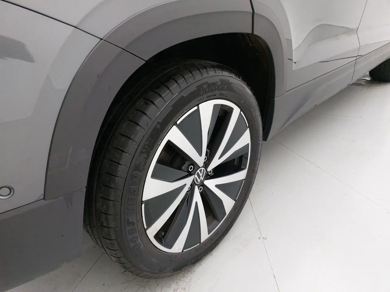 Volkswagen Taos Highline 1.4 250 TSI Flex Aut., foto 14 de 18
