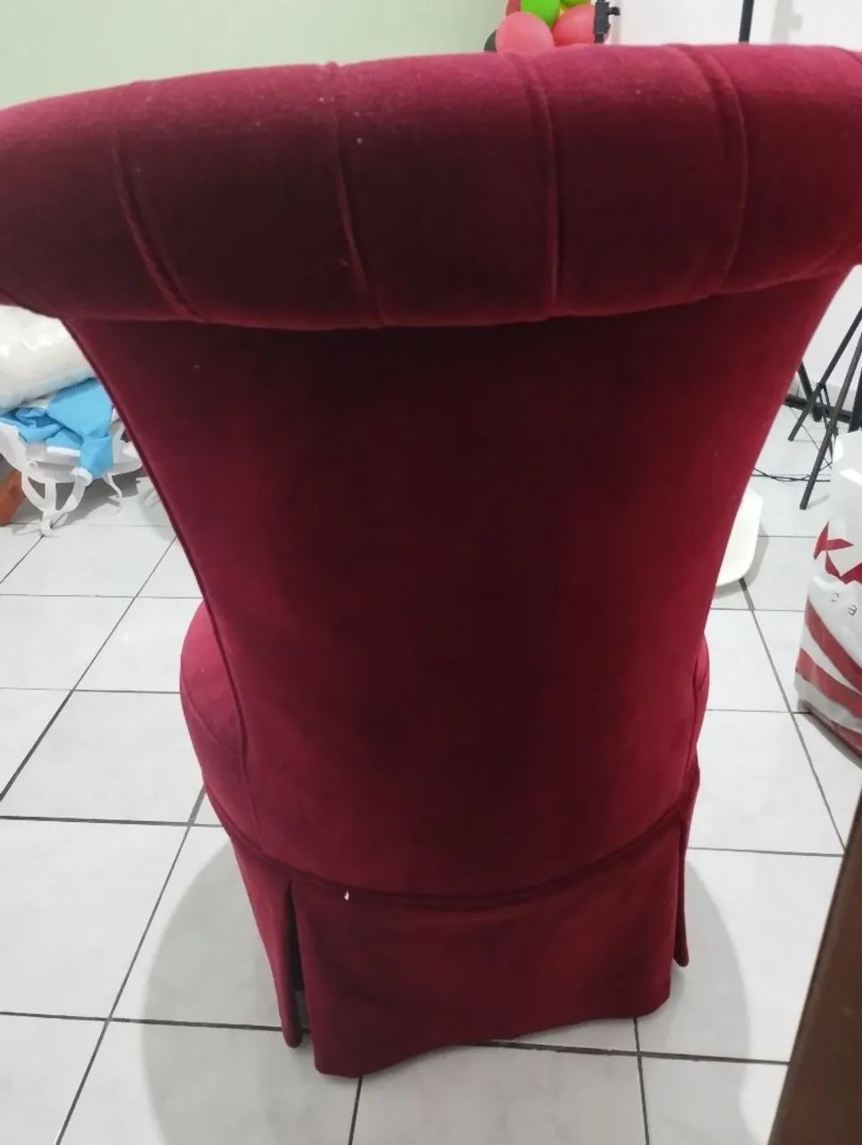 Poltrona Vermelha super estilosa veludo - Foto 4