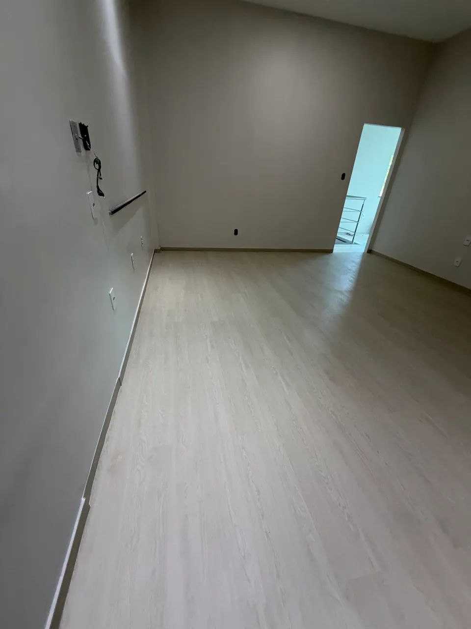 Aluga-se Sala Comercial