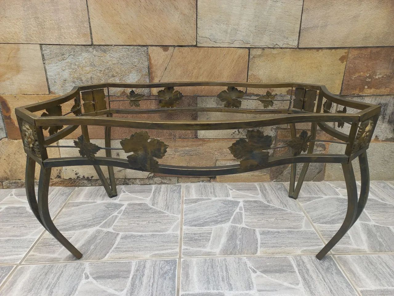Mesa de centro sem vidro 