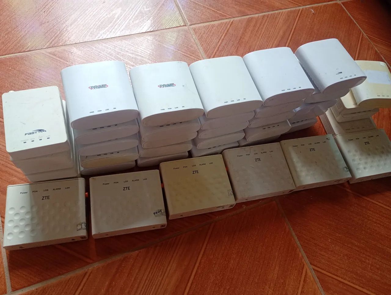 Lote de ONU gpon fibra óptica+ patch cord - Foto 4