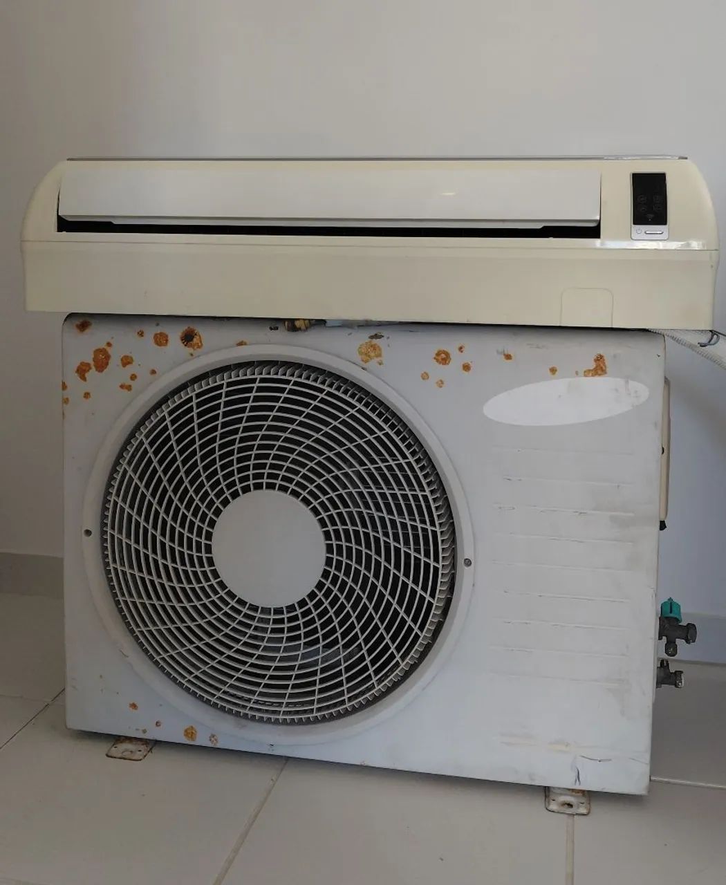 Vendo ar condicionado - usado com defeito  - Foto 2