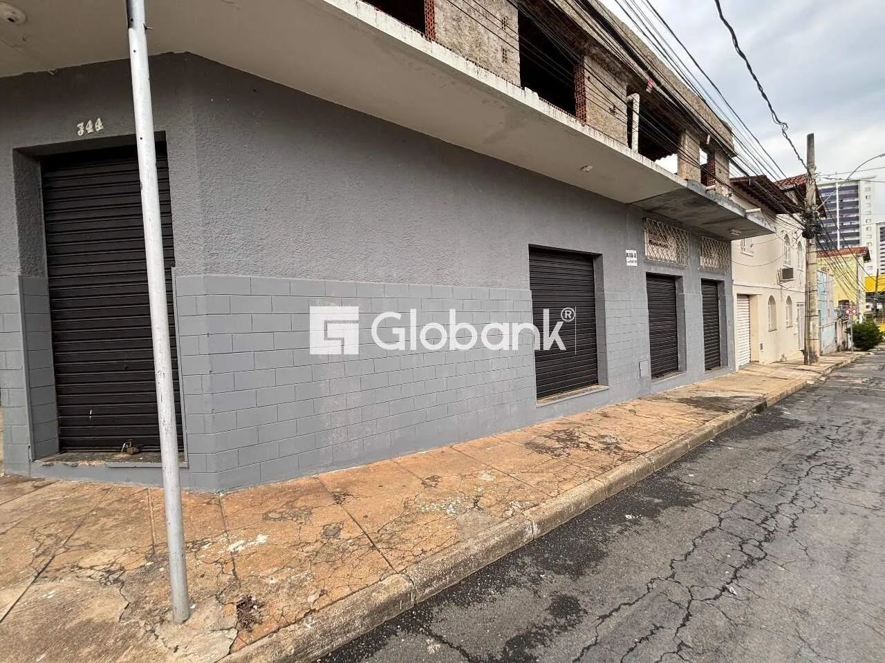 Ponto comercial com 1 banheiro e 80m², no bairro Centro.