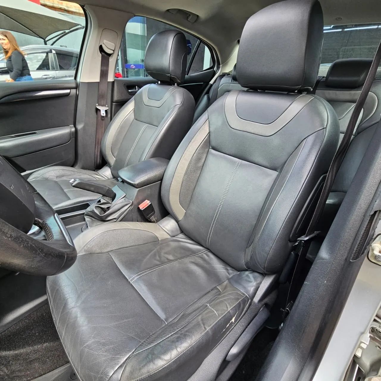 Citroën C4 Lounge Exclusive 1.6 Turbo Flex Aut., foto 7 de 20