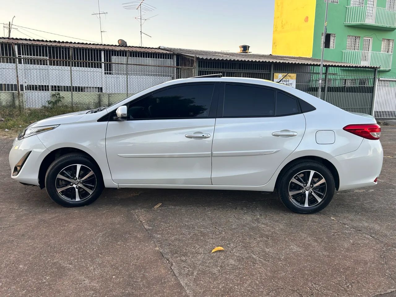 Toyota Yaris YARIS XLS Connect Sed. 1.5 Flex 16V Aut. 2021