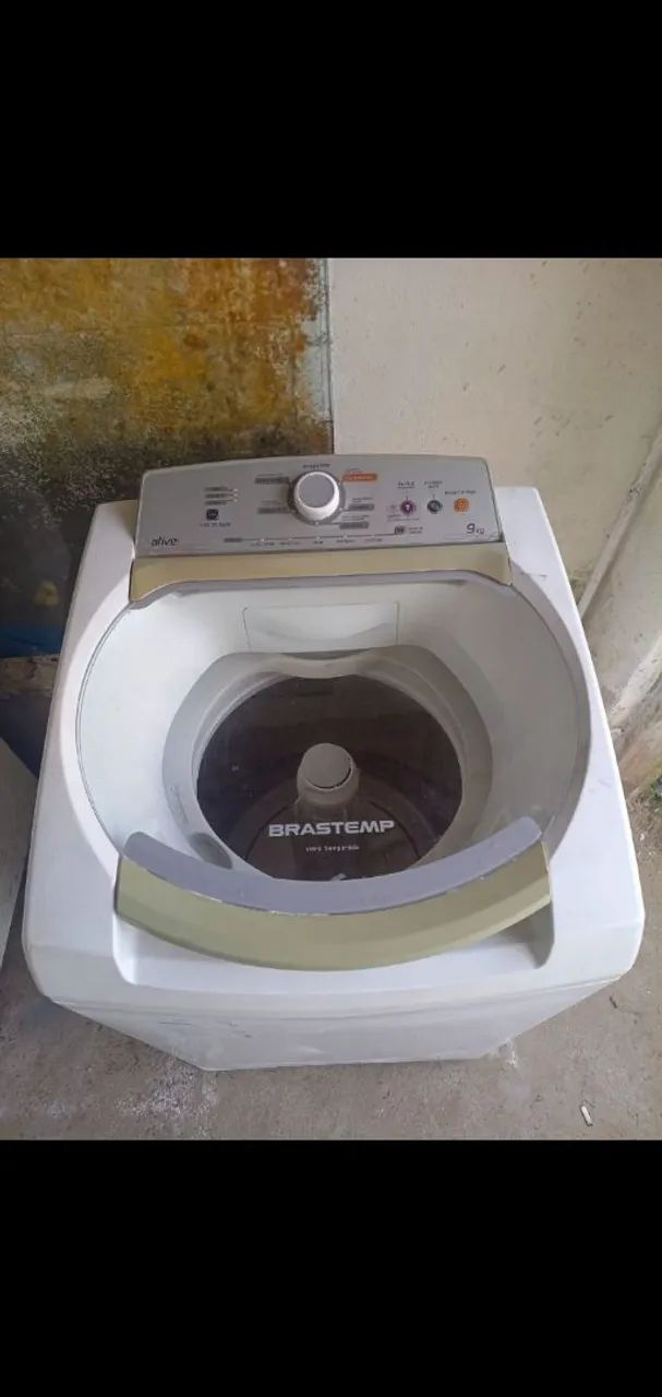 Maquina de lavar roupas 