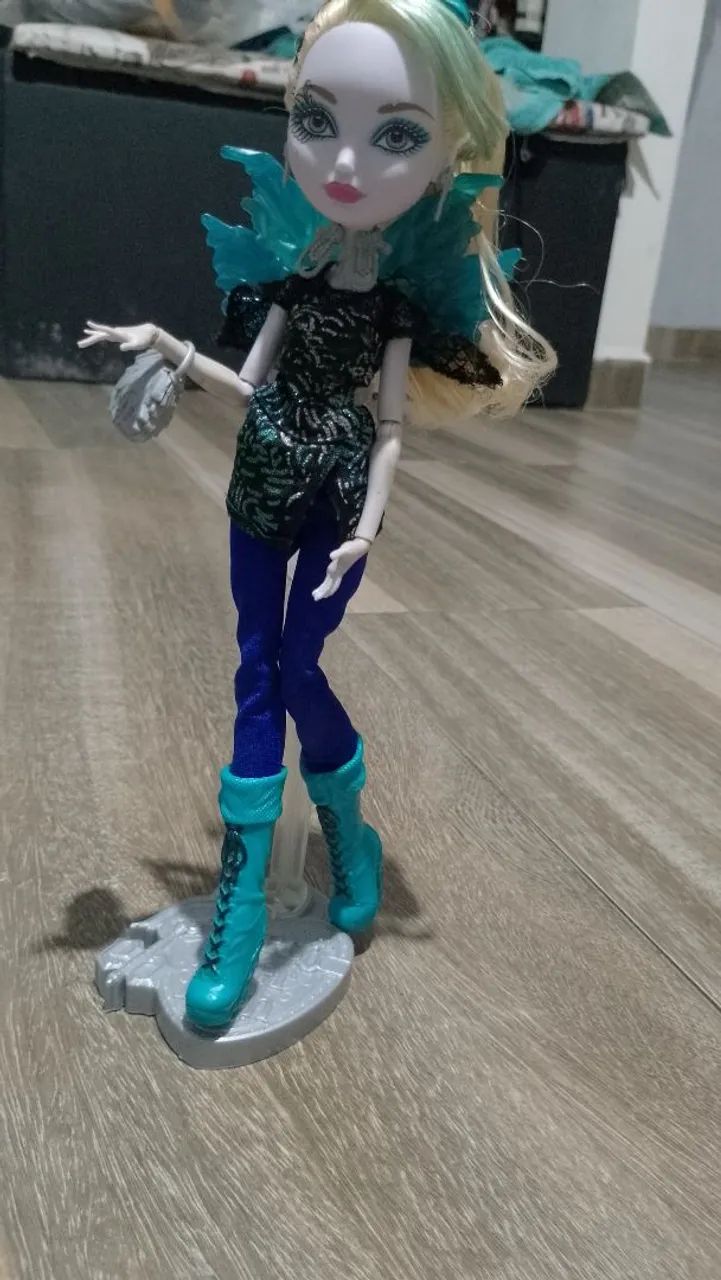 Boneca FayBelle Thorn de Ever After High - Foto 3
