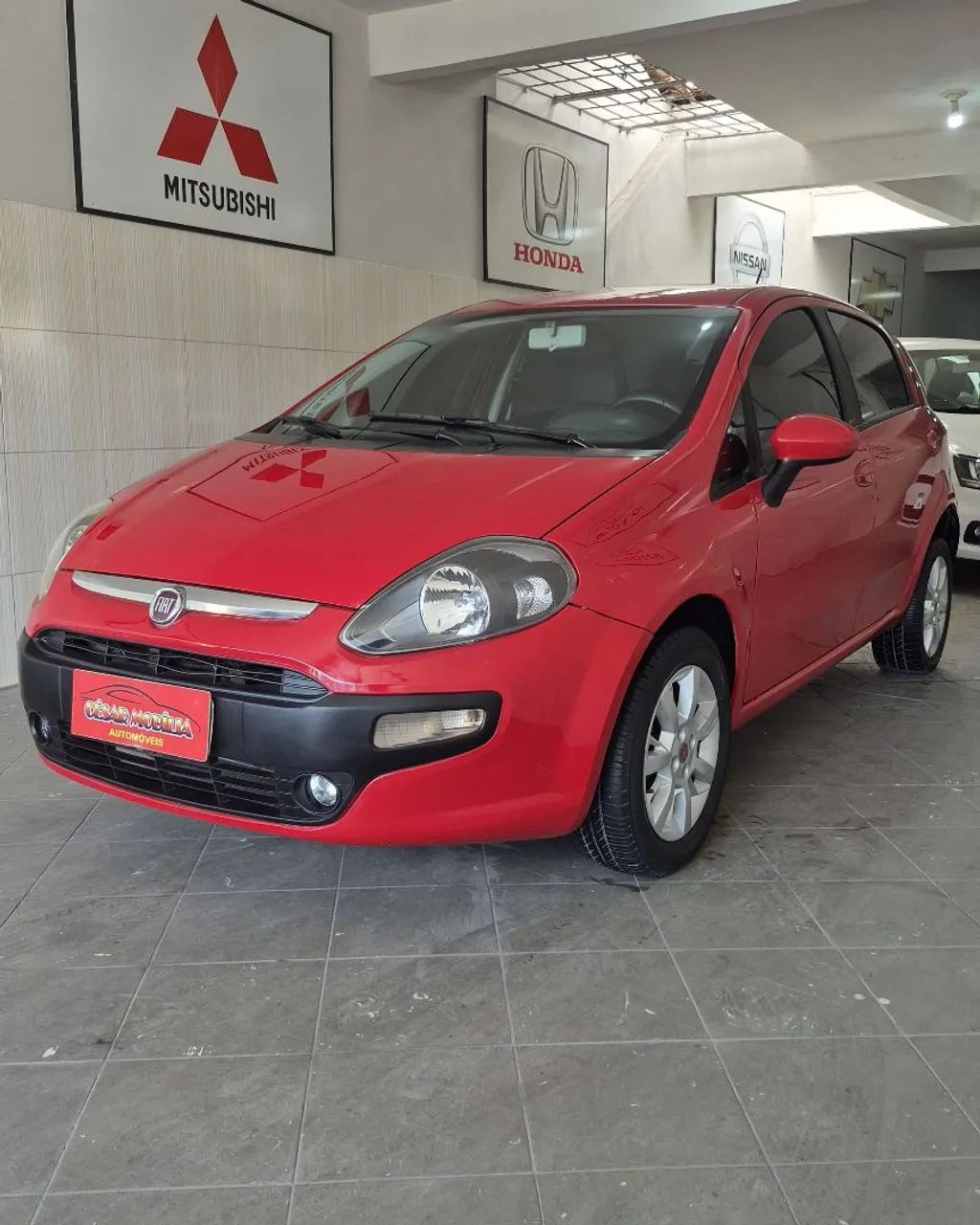 Fiat Punto Attractive 1.4 Fire Flex 8V 5P 2014 - Foto 3