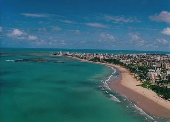 Apartamento mobiliado a 50 da praia  - Foto 2