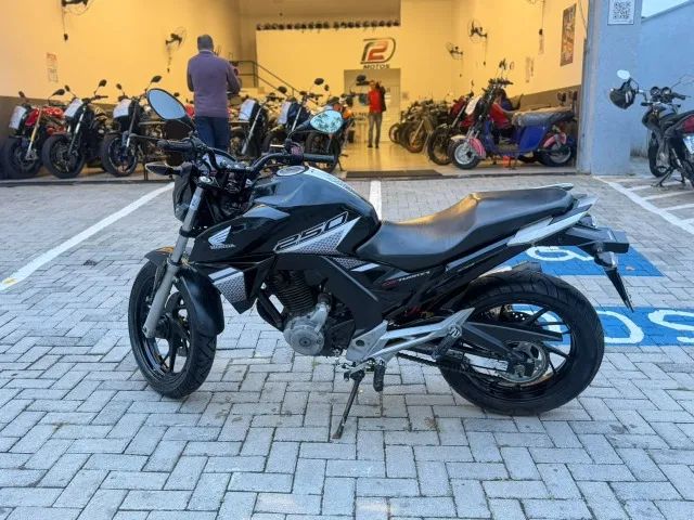 CB 250 TWISTER 2016 ZERADA  - Foto 4
