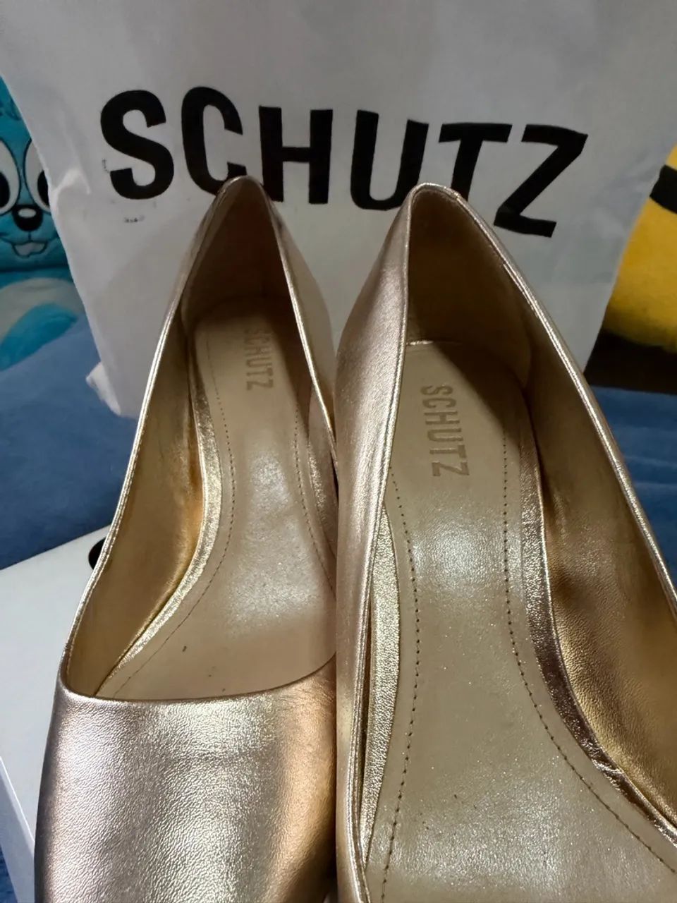 Scarpin Schütz 39 dourado  - Foto 5