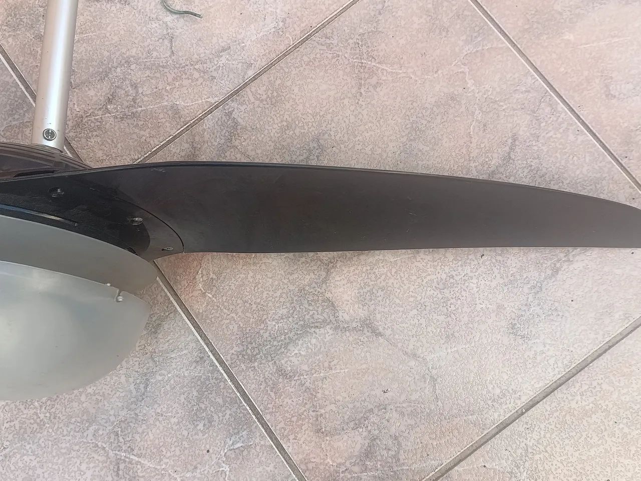 Ventilador de teto com luminária. - Foto 4