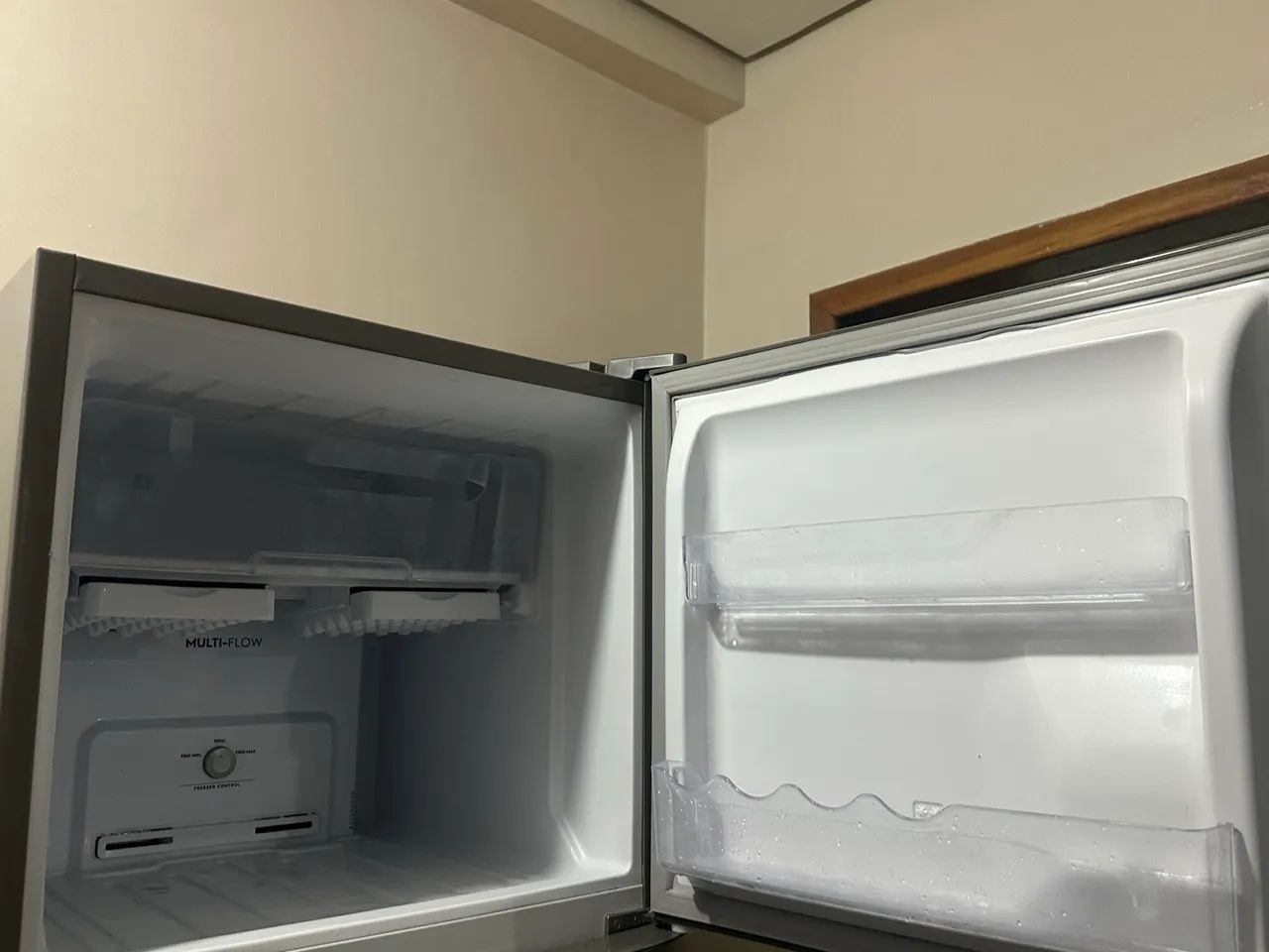 Geladeira Electrolux Frost Free 371L duplex cor inox  - Foto 4