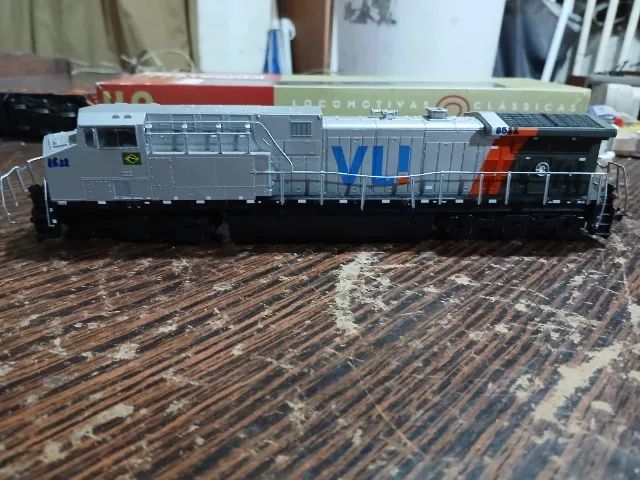 LOCOMOTIVA HO 446519944771031044