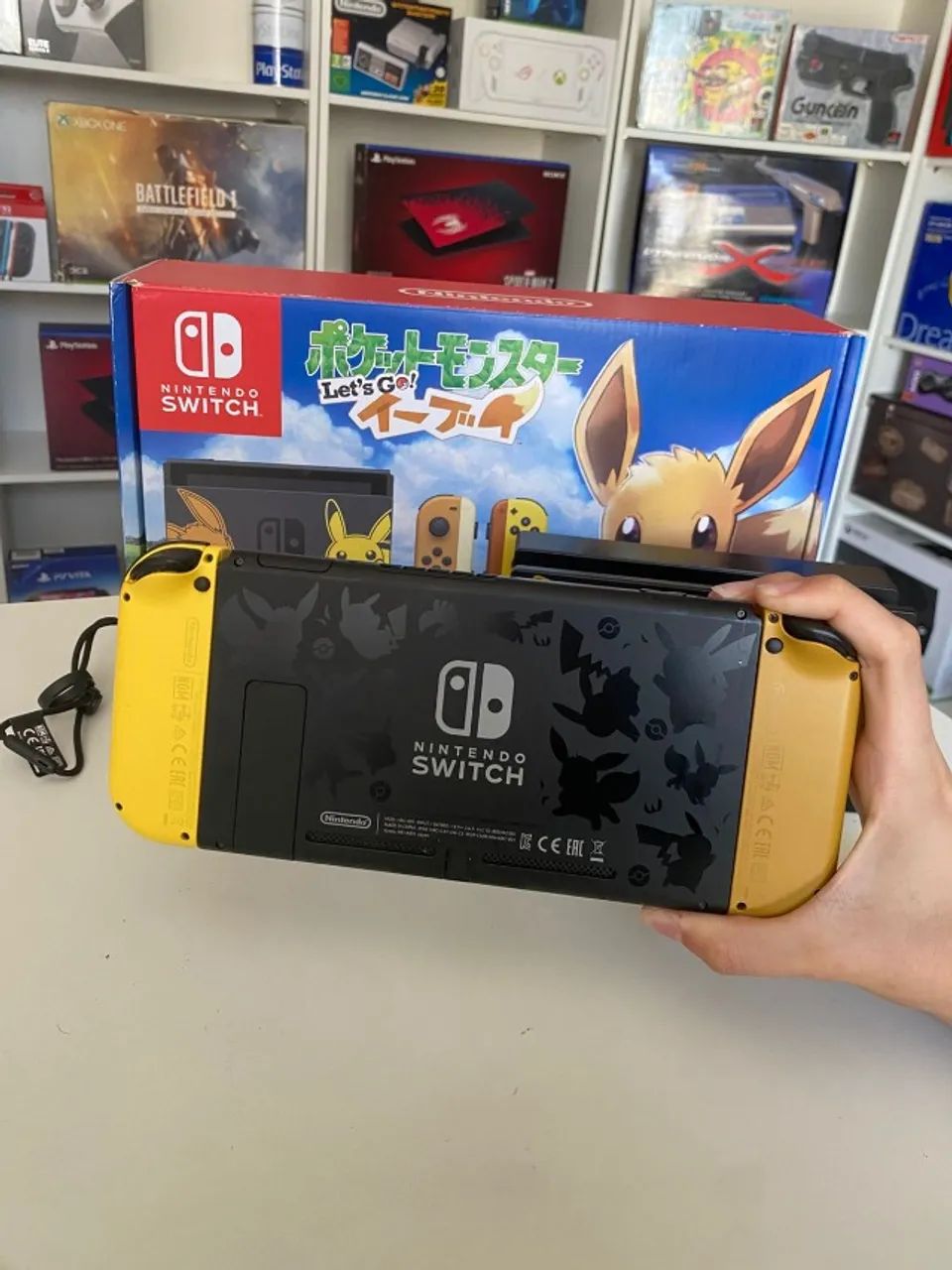 Vendo Nintendo Switch Let?s Go Eevee Japonês Semi novo - Foto 5