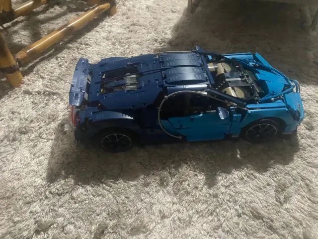 LEGO Technic Bugatti Chiron (conjunto 42083) - Foto 3