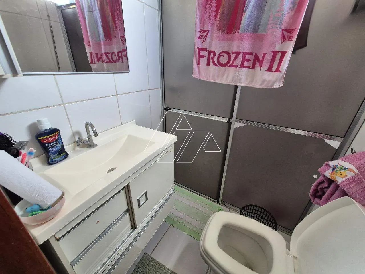 Casa de terreno inteiro com 3 dormitorios sendo uma suite e uma edicula completa - Foto 4