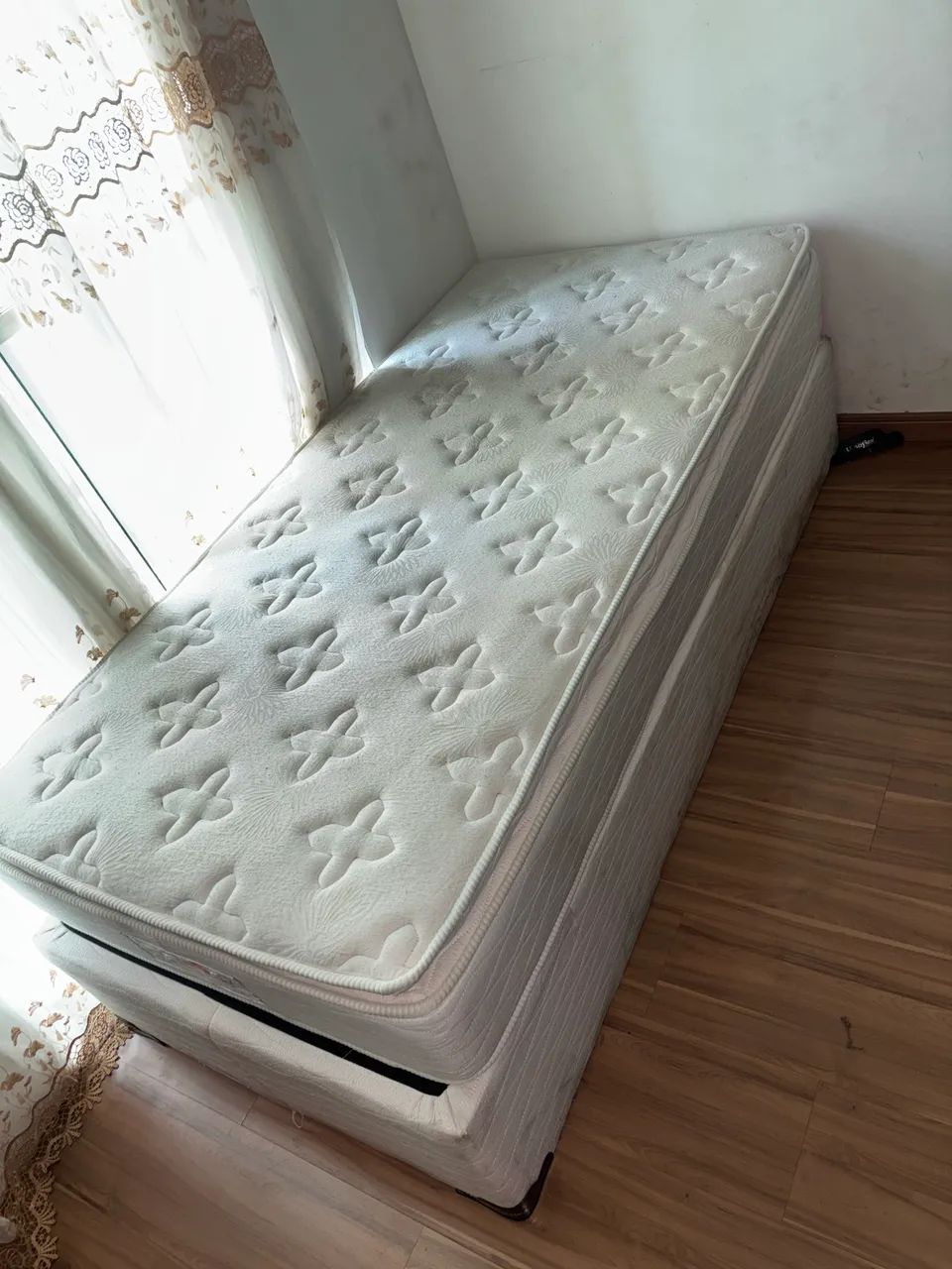 R$300 CABECEIRA + CAMA - Foto 4