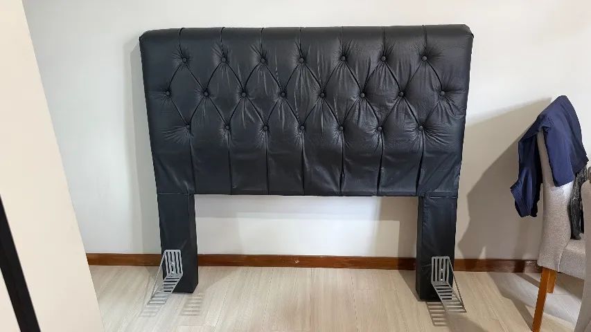 Cabeceira de cama de casal preta corino  - Foto 3