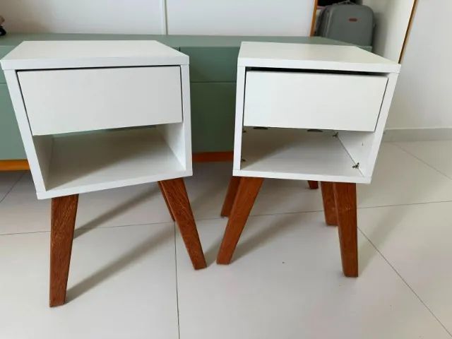 Mesa de cabeceira