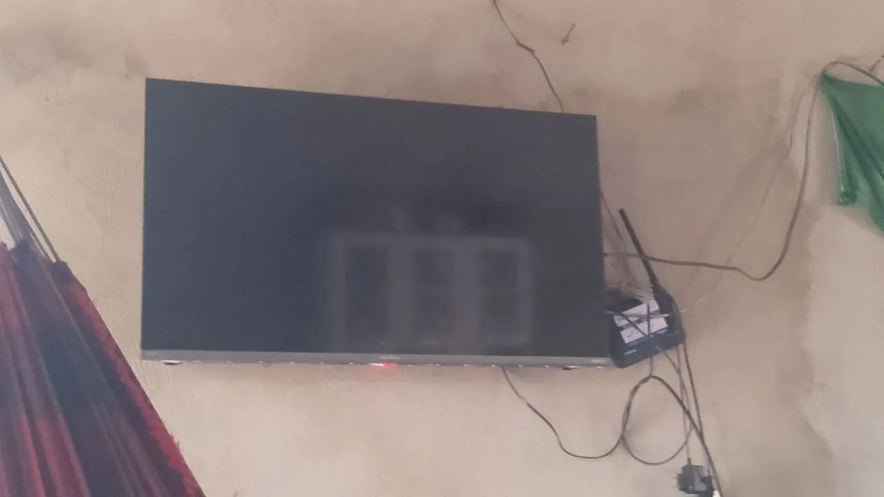 Televisão para tira peça