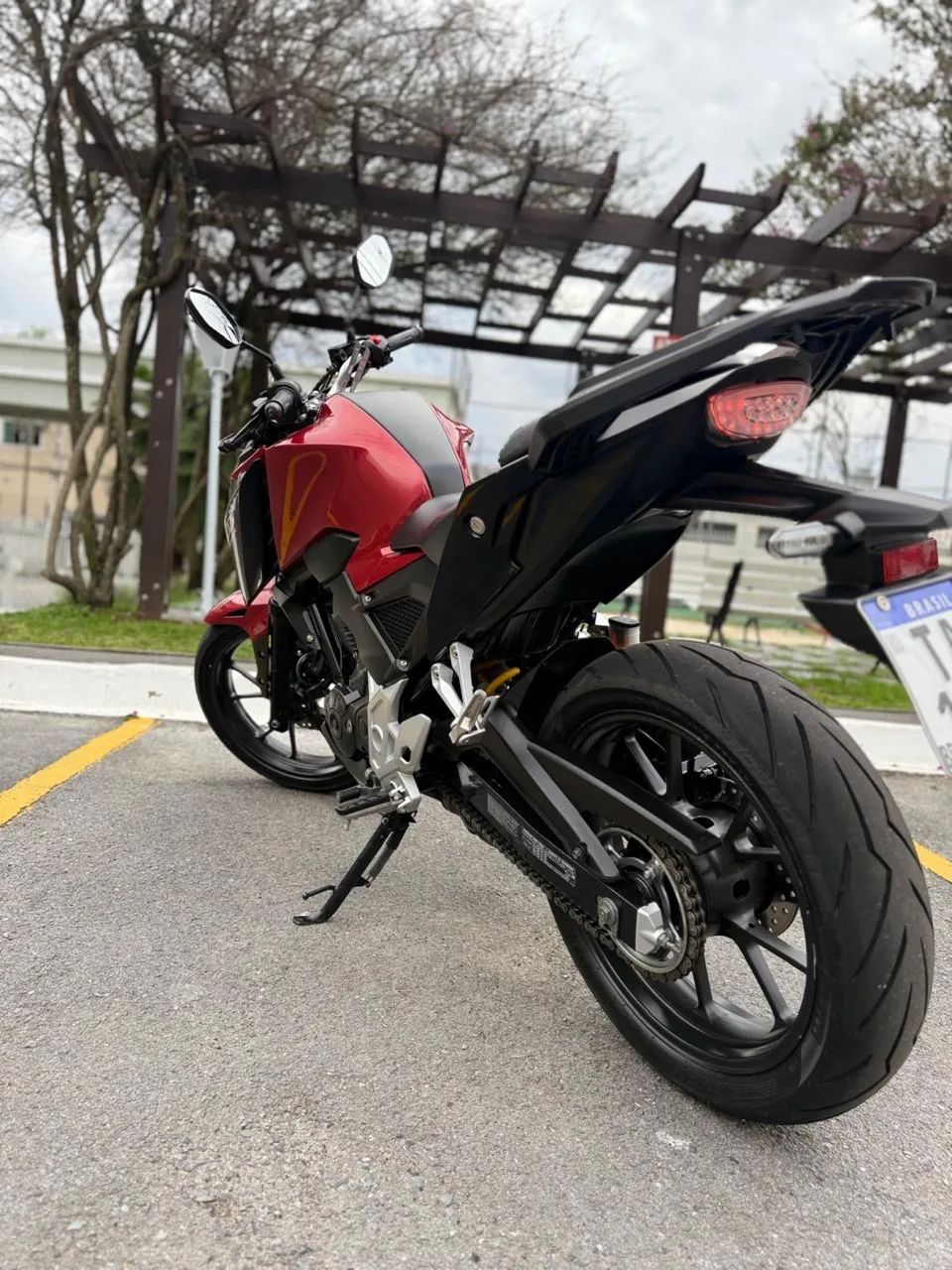 CB 300F  - Foto 2