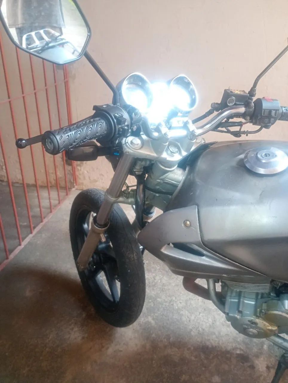 CBX Twister 250  - Foto 3