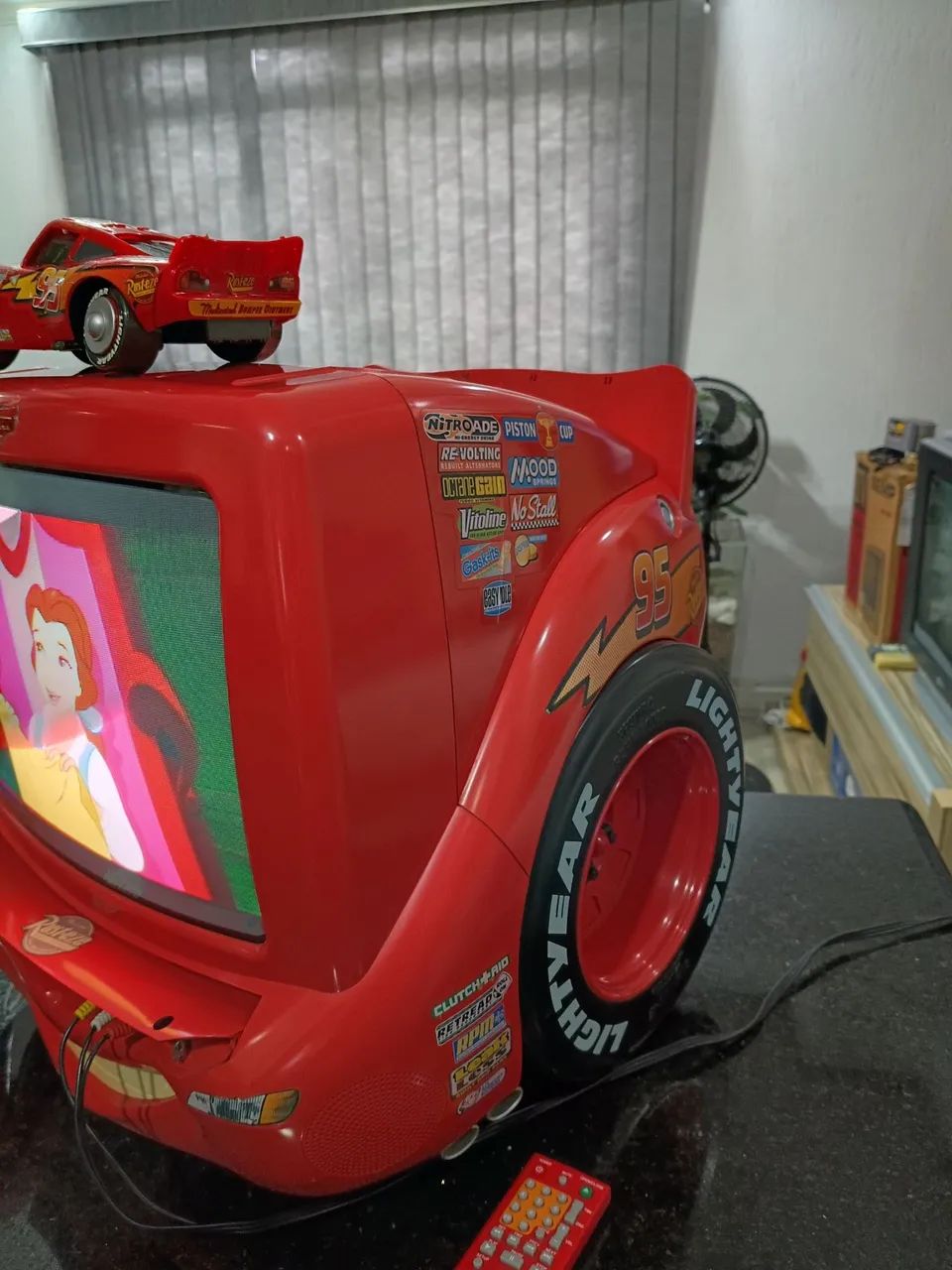 Tv relâmpago Macqueen  - Foto 2
