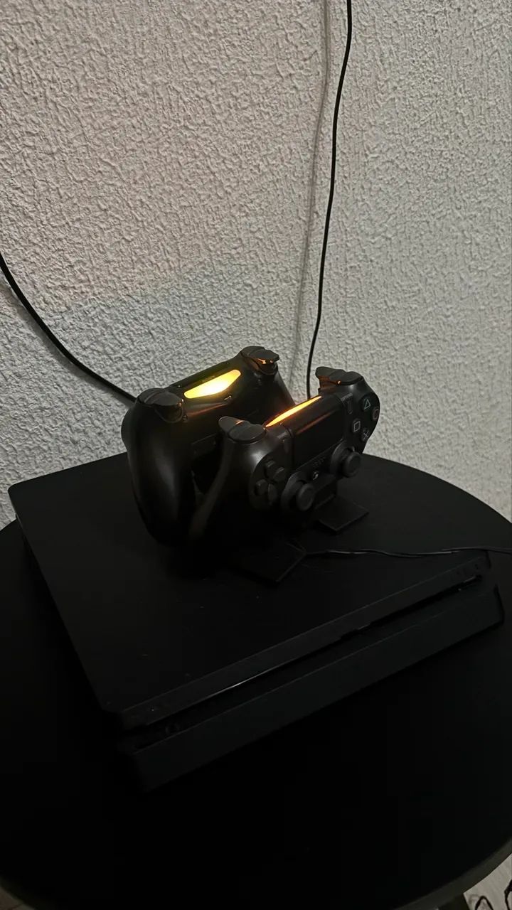 PS4 SLIM 1TB