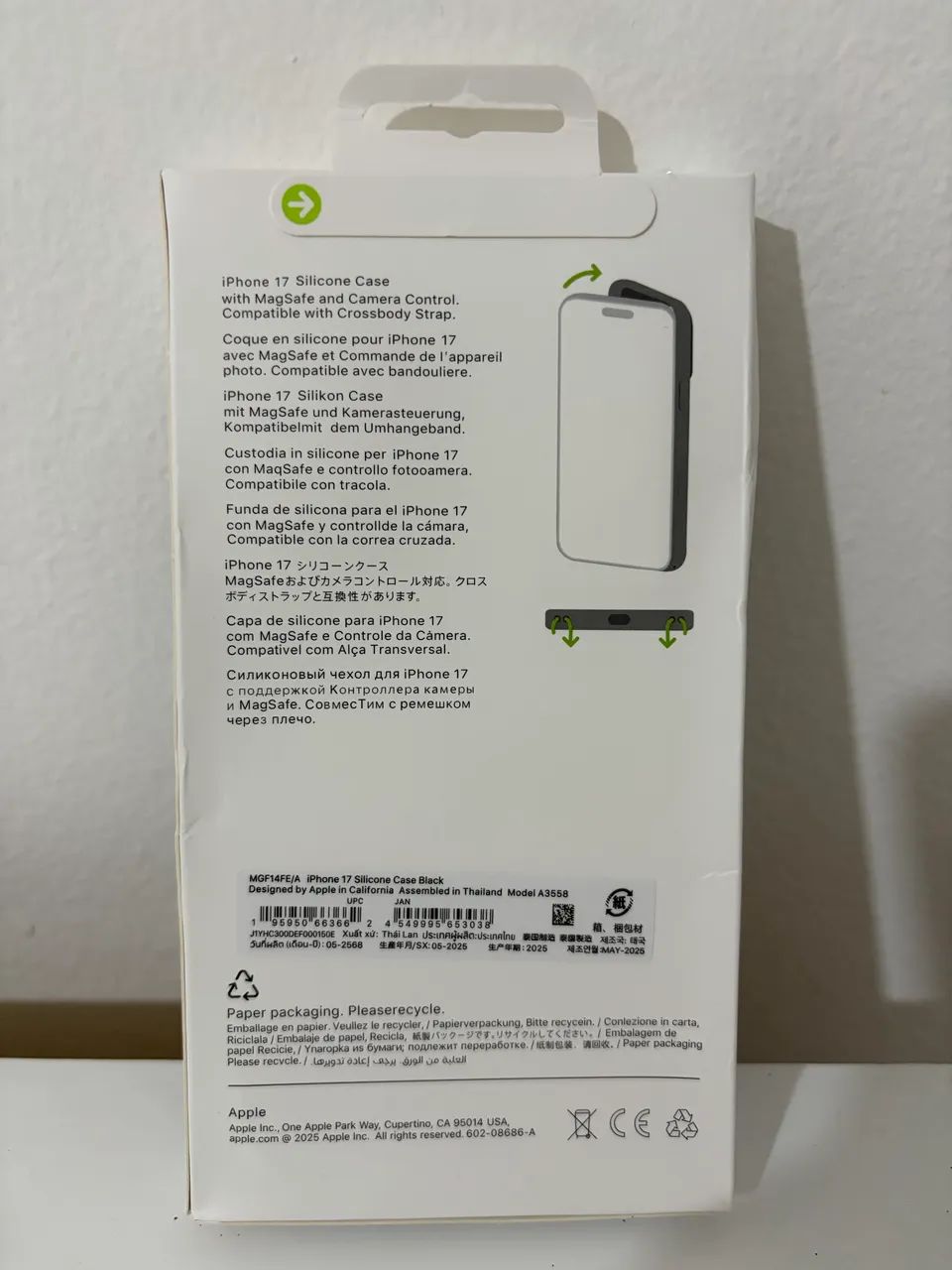 Capa de silicone Apple para iPhone 17 preta - Foto 2