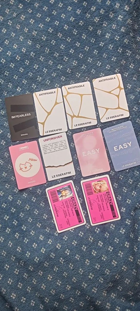 10 photocards regulares da sakura do le sserafim - Foto 2