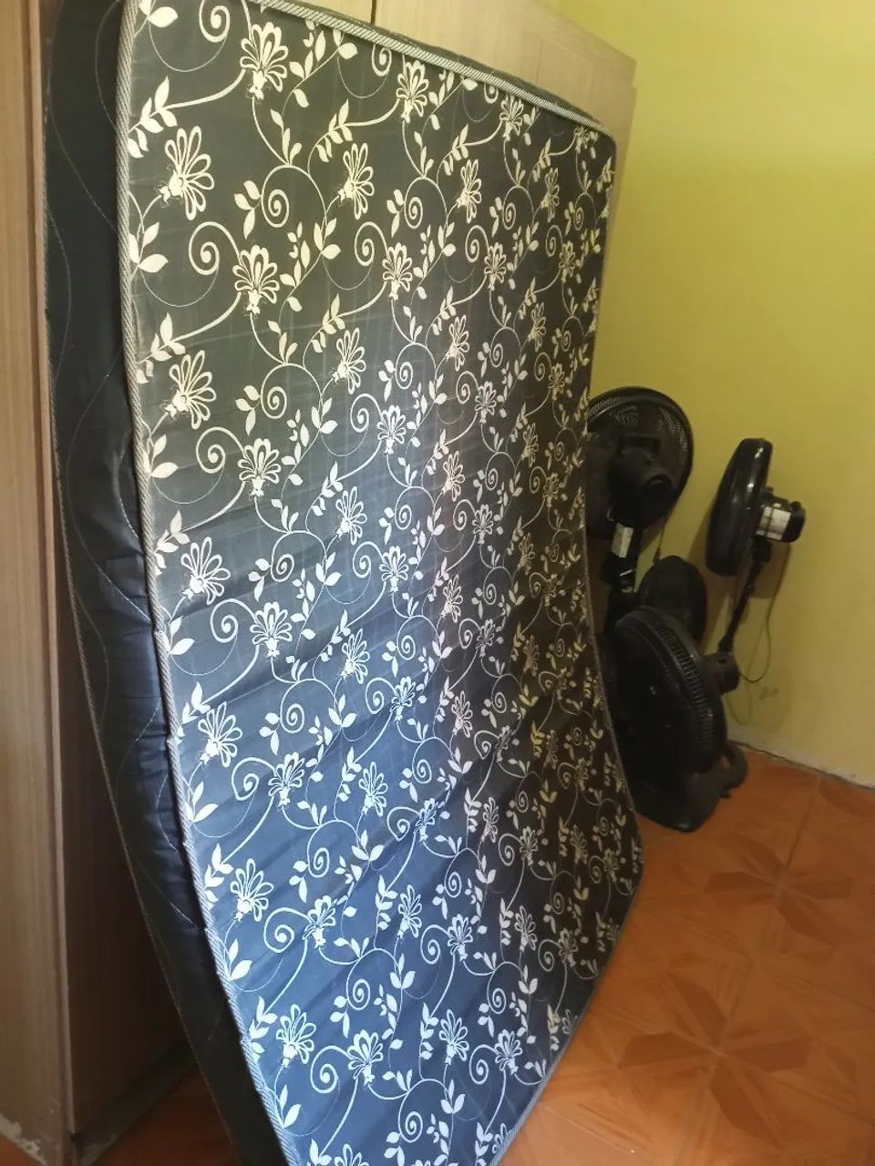 Vendo cama box e colchão casal - Foto 3