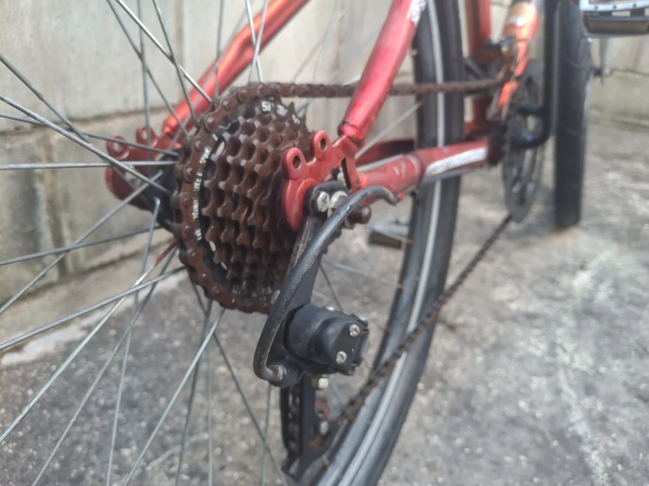 Bicicleta Wolf Flash - Aro 26 - 18 Marchas - R$300,00 - Foto 4
