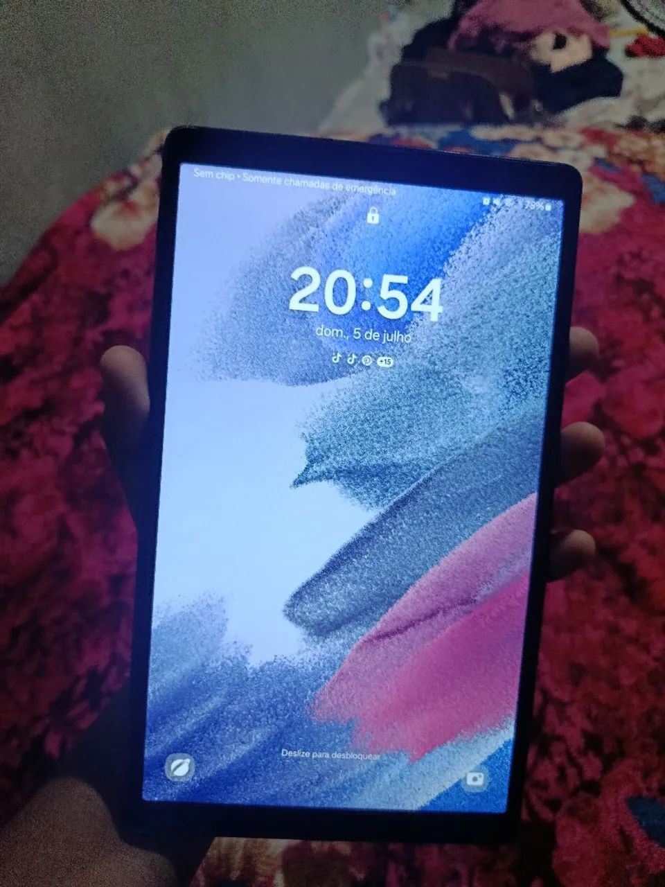 Vendo tablet Samsung Galaxy, acompanhado com o teclado 