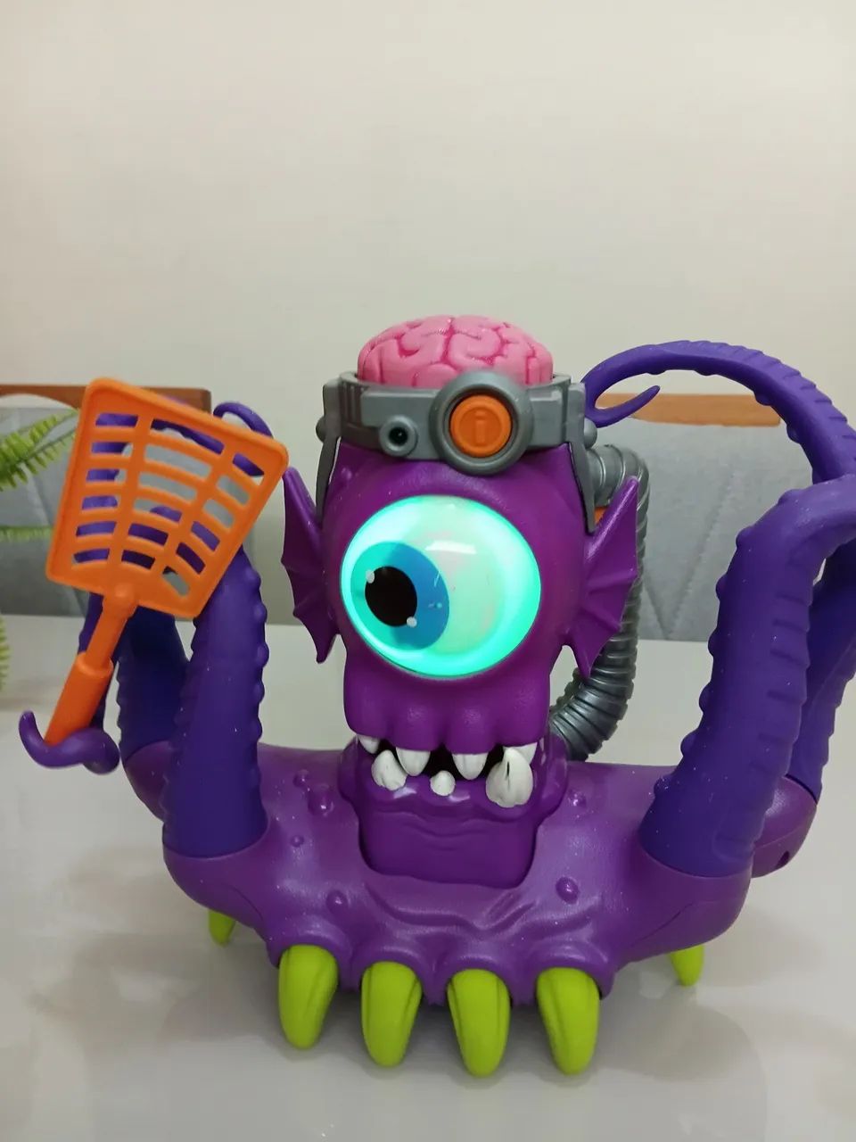 Space Alien - Com sons e luzes - Raro