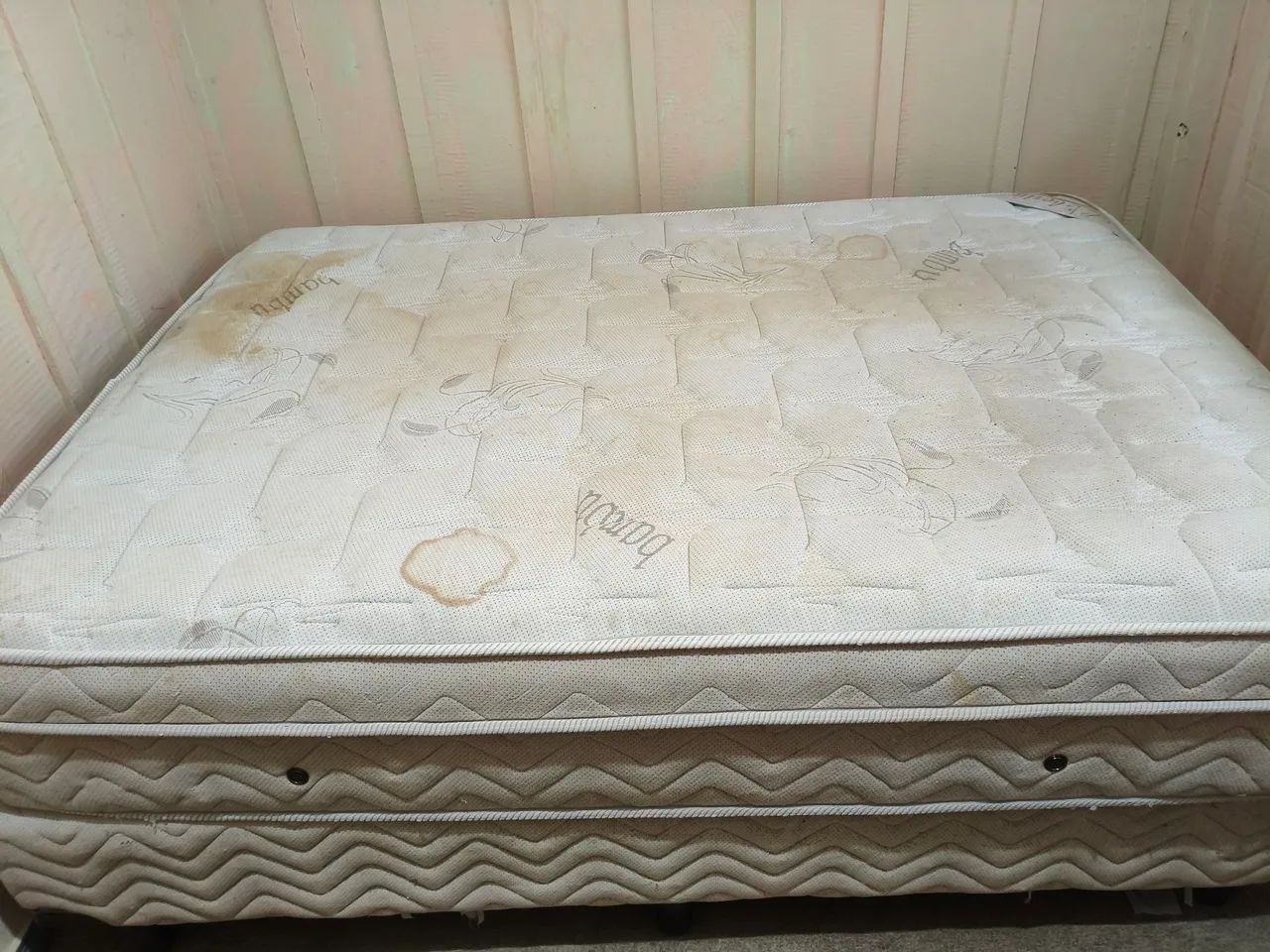 Cama box e colchão USADO