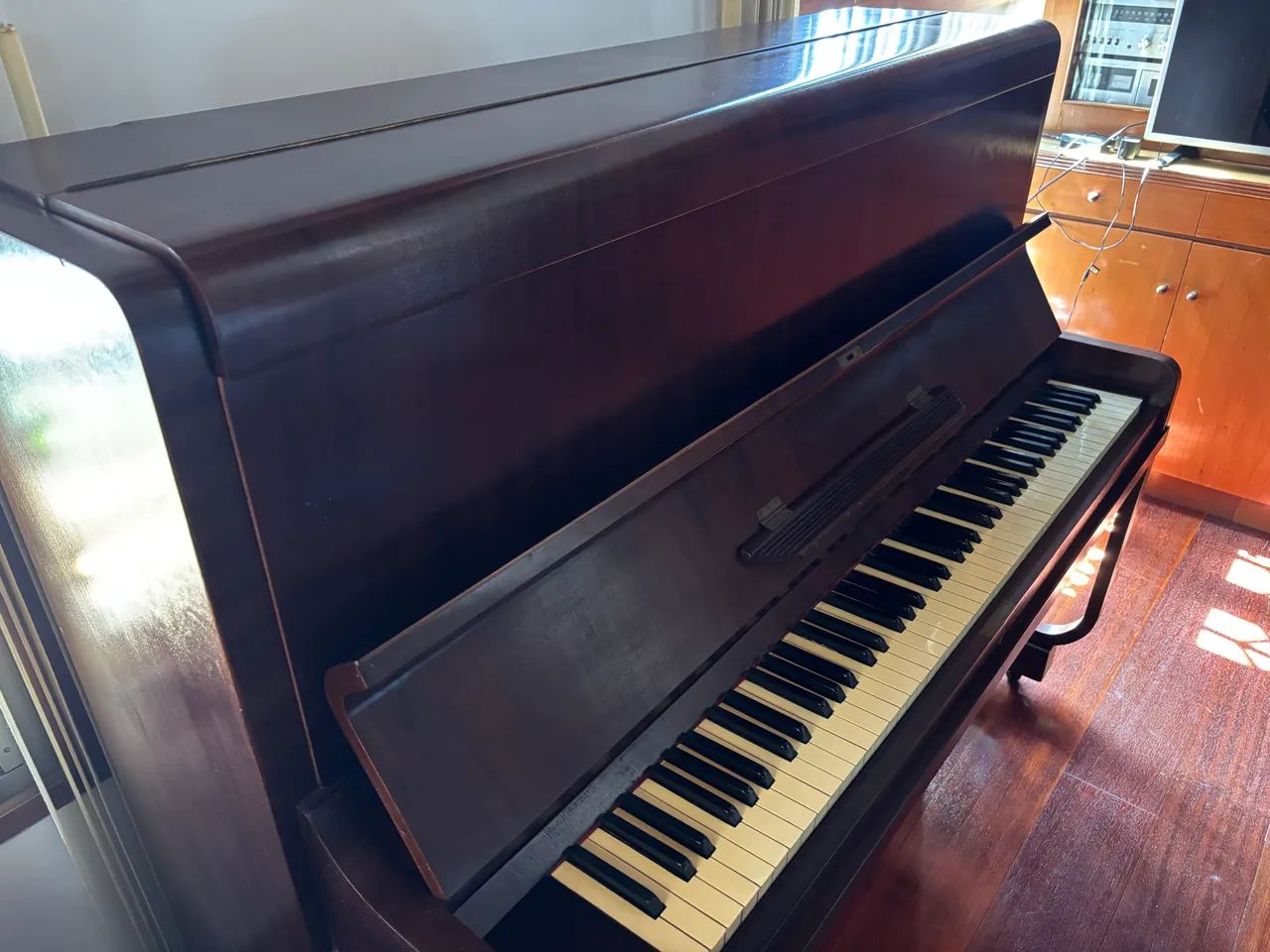 Vendo piano a retirar em Coqueiros - Foto 2