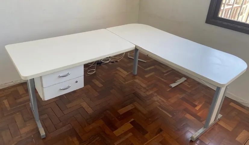 MESA/ESTAÇÃO DE TRABALHO 