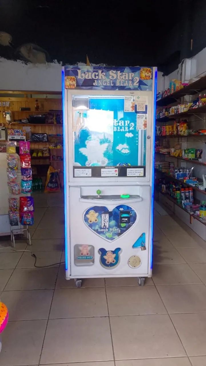 Vendo maquina de pegar ursinho 