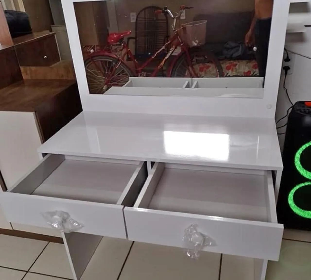 Penteadeira novos na caixa ligação OU WHATSAPP * - Foto 2