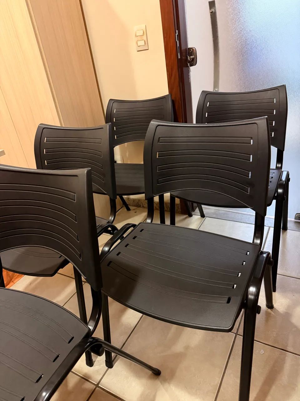 kit com 5 cadeiras, excelente estado  - Foto 4