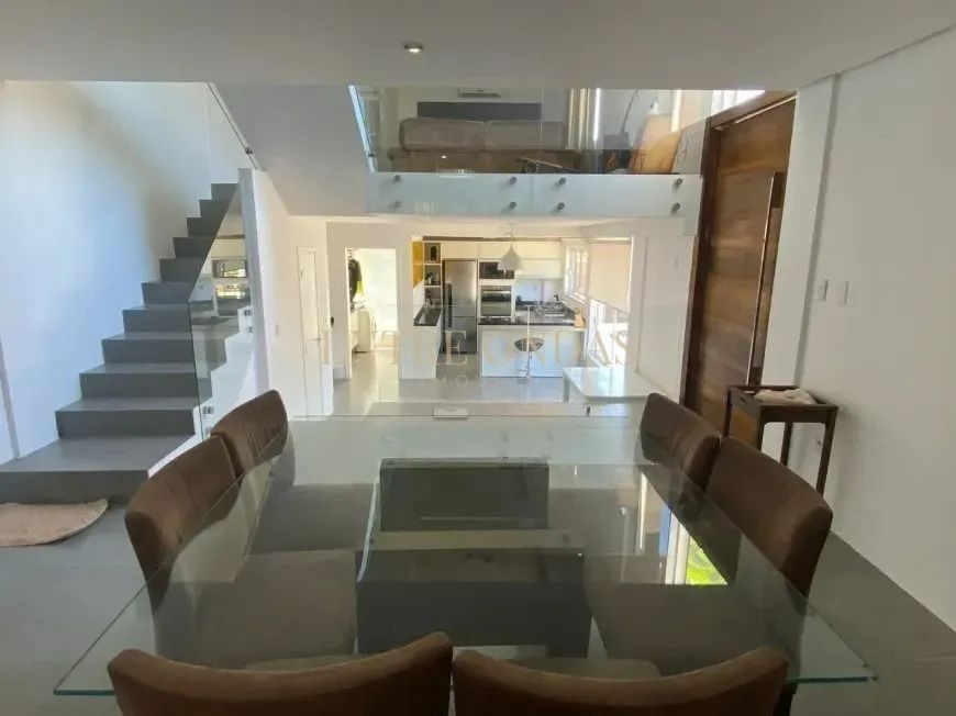 Casa com 3 quartos no bairro Itacorubi, Florianópolis. - Foto 2