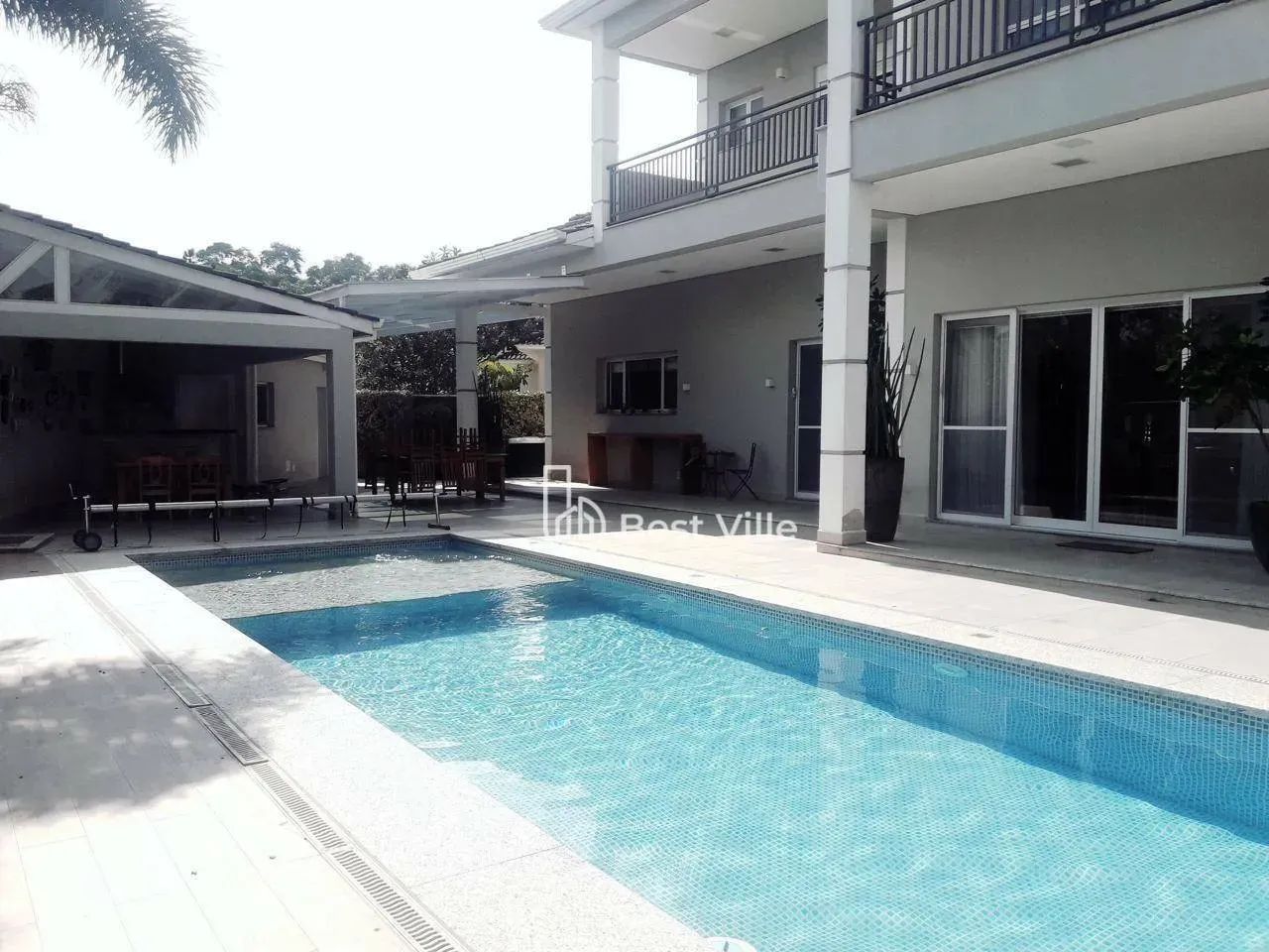 Casa com lazer sensacional em Alphavillle!