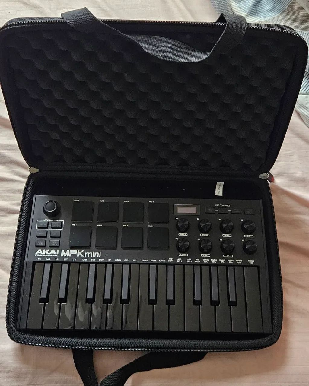 Controlador Midi Akai