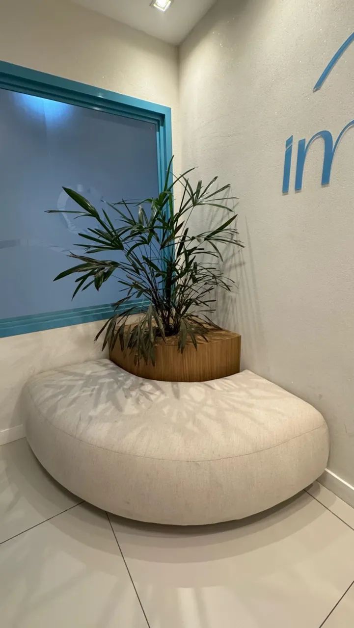 Móvel decorativo + sofá puf 