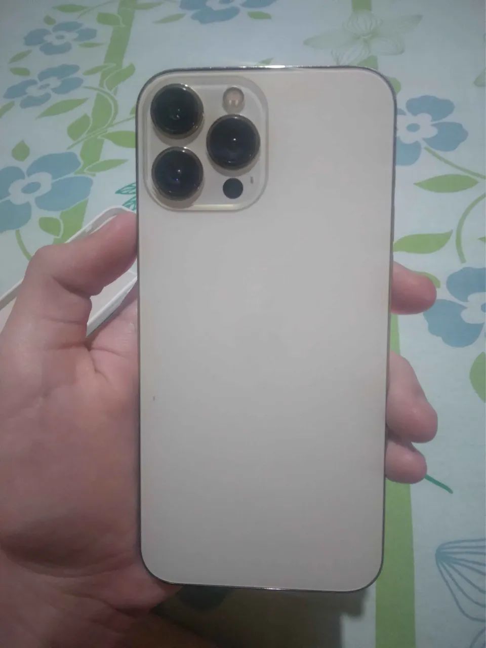 IPhone 13 Pro Max tela manchada e bateria trocada 