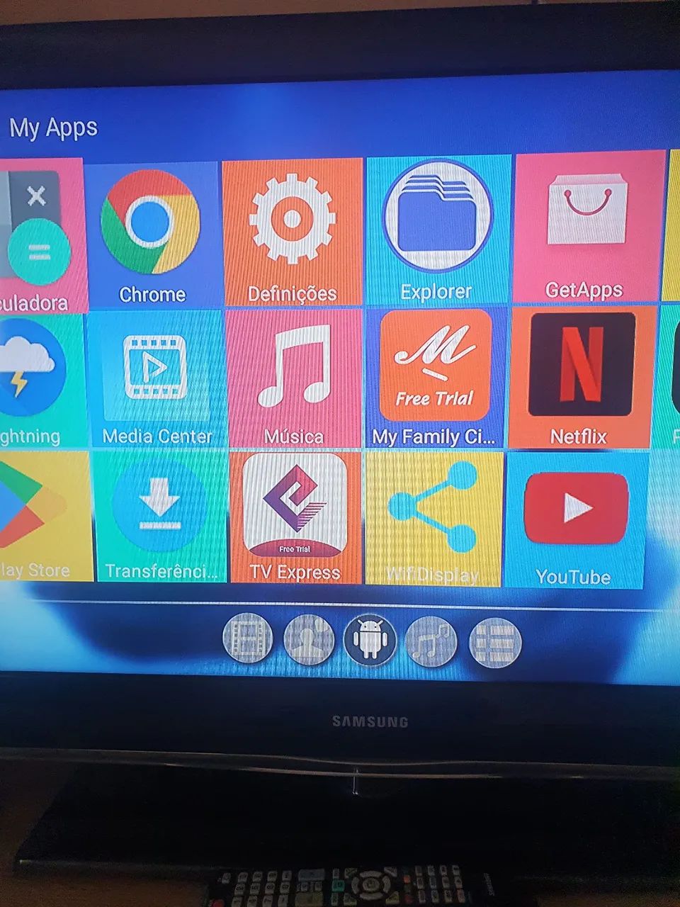 TV LCD 43 POLEGADAS, COM CONVERSOR, CONTROLES E CABOS ORIGINAIS  - Foto 2