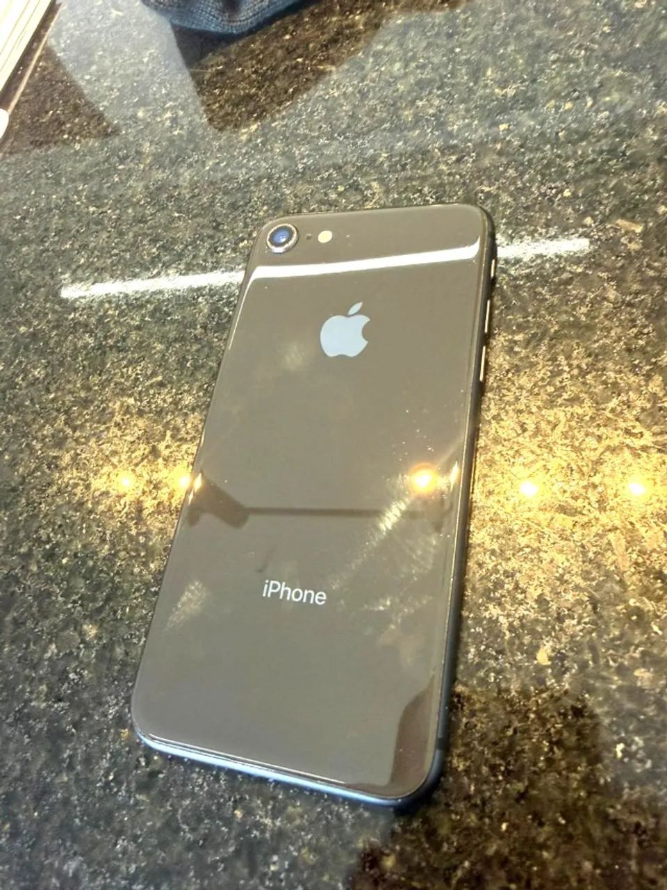 iPhone 8 64GB Space Gray + Caixa Original - Celulares e