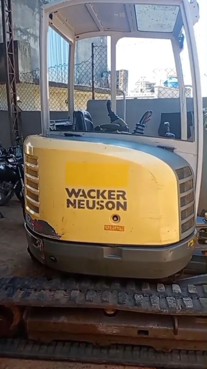 Mini escavadeira Walker Nelson EZ26 ,Ano : 2019 - Foto 3